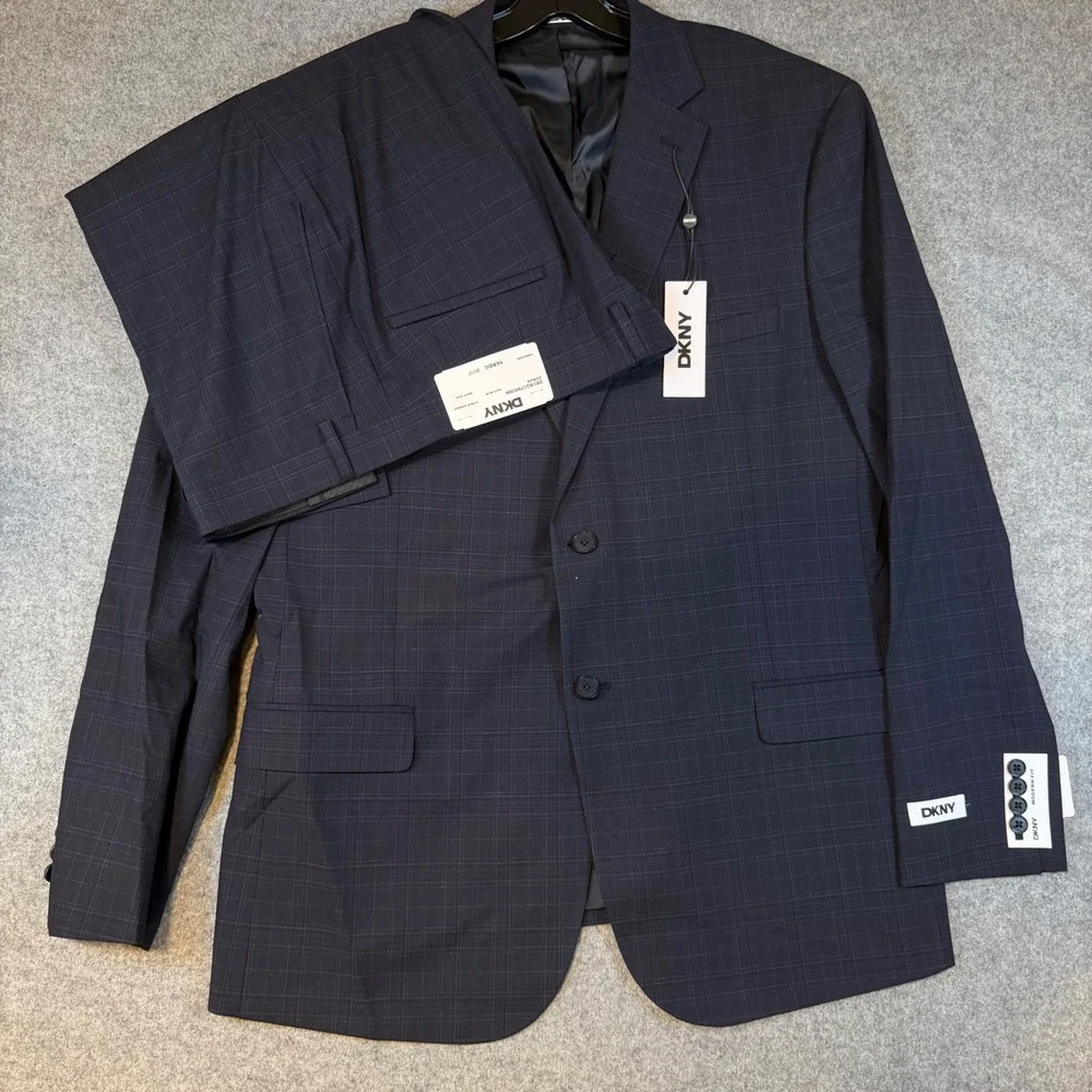 DKNY Duran Mens Navy Blue Plaid Modern Fit 2 Piece Suit 46R 39W DNUR217W0356